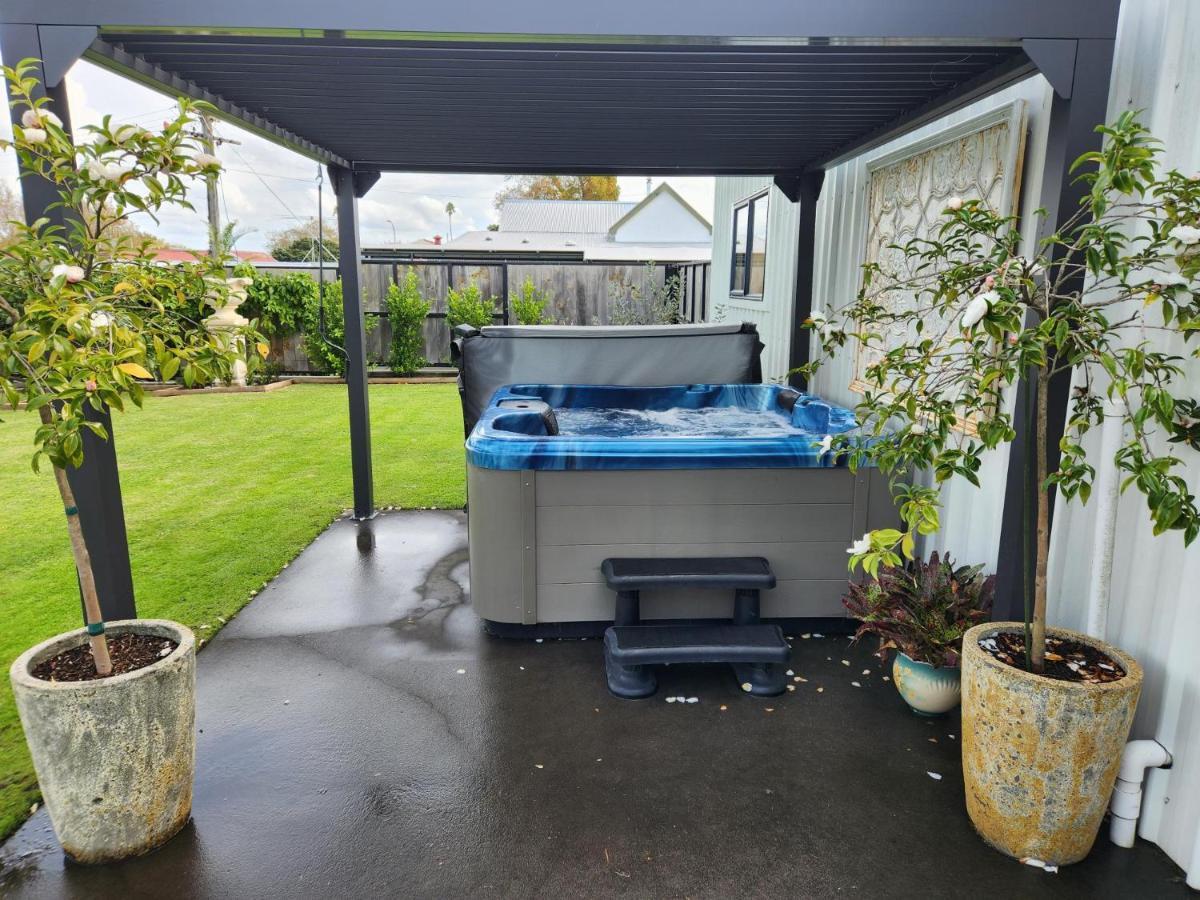 Cedar House Bed and Breakfast Gisborne Exteriör bild